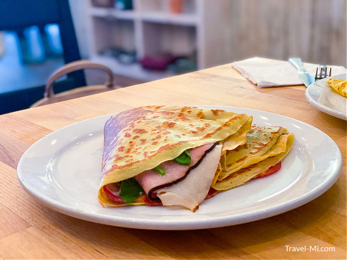 Crepes Et Amis restaurant in Midland Michigan
