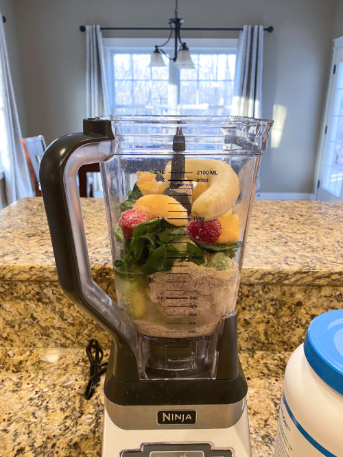 Healthy Green Smoothie: Packed With Spinach and Superfoods