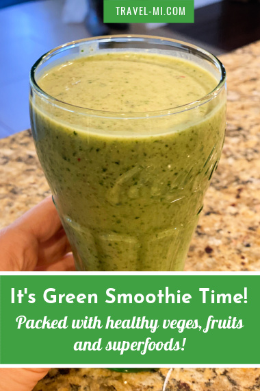 Healthy Green Smoothie: Packed With Spinach and Superfoods