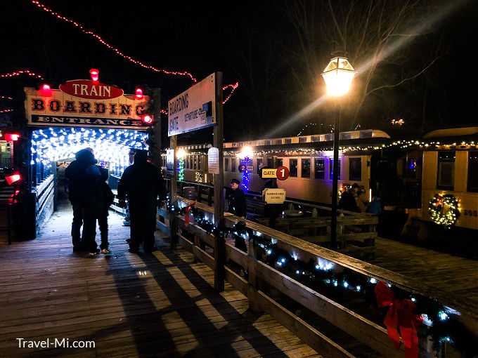 Night Views of the Huckleberry Railroad