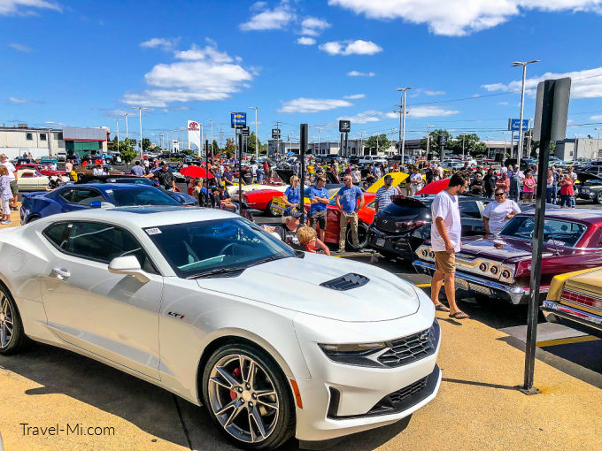 Show Cars at the Metro Cruise Grand Rapids: 28th Street