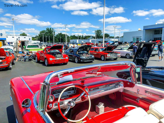 Red Corvette at the Metro Cruise Grand Rapids: 28th Street