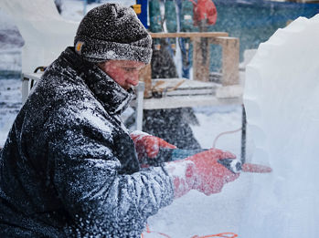 Snow carving at Zehnder's Snowfest in Frankenmuth