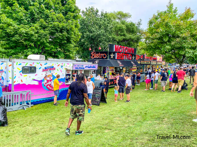 Motown Bistro and food trucks lining Woodward Ave in Detroit