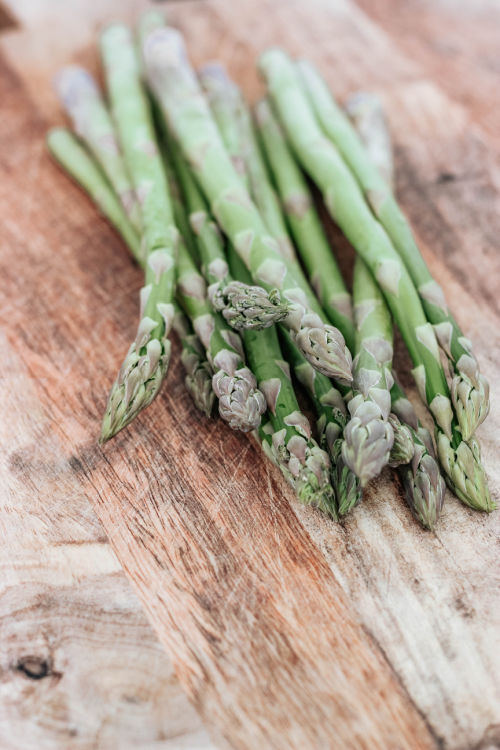 Asparagus on a cutting board